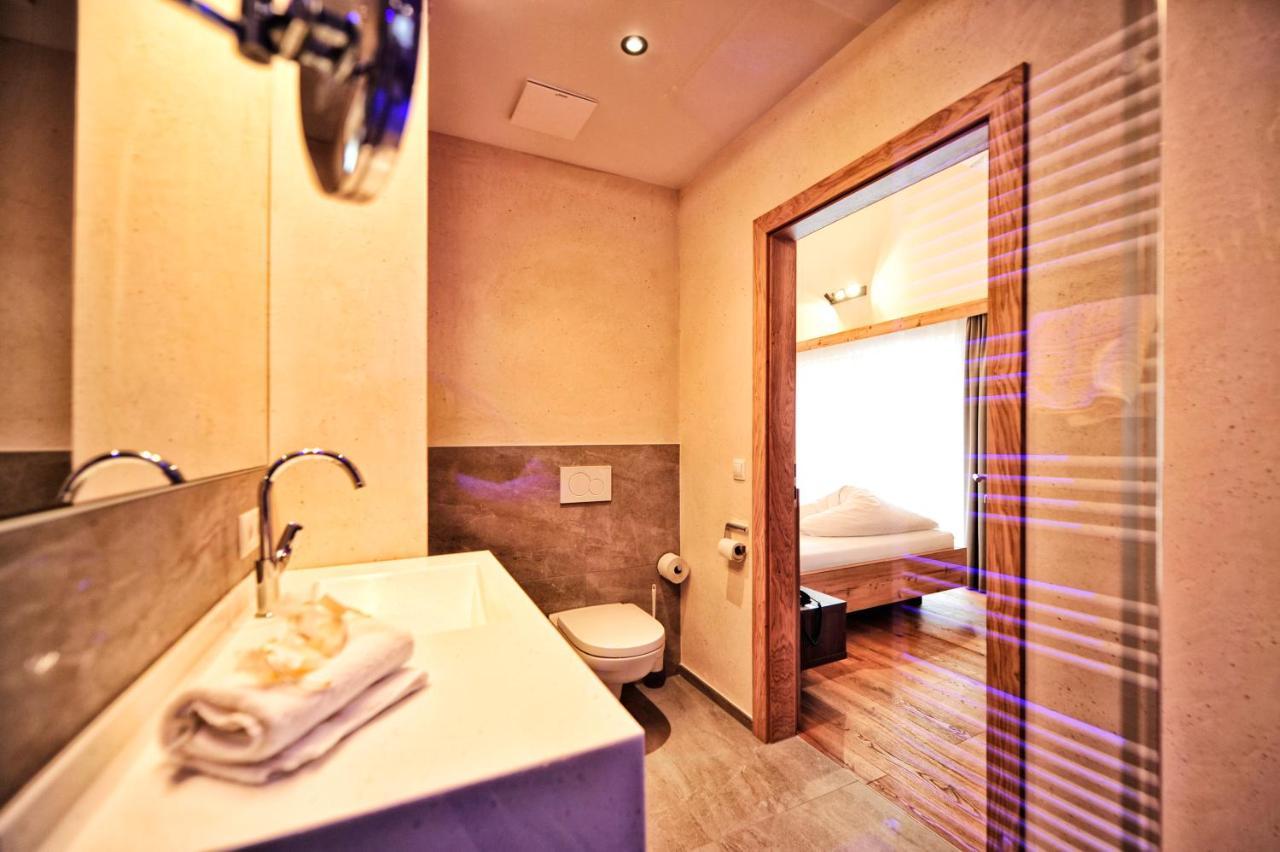 Hotel Garni Lamm Nauders Exterior photo