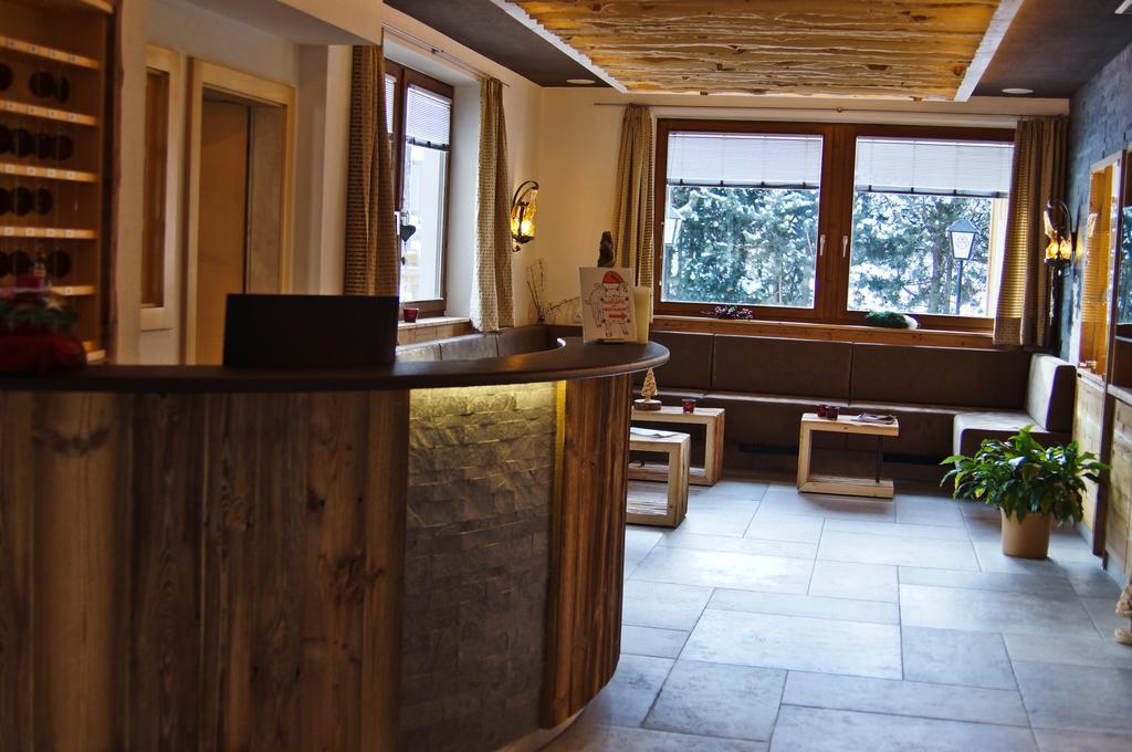 Hotel Garni Lamm Nauders Exterior photo