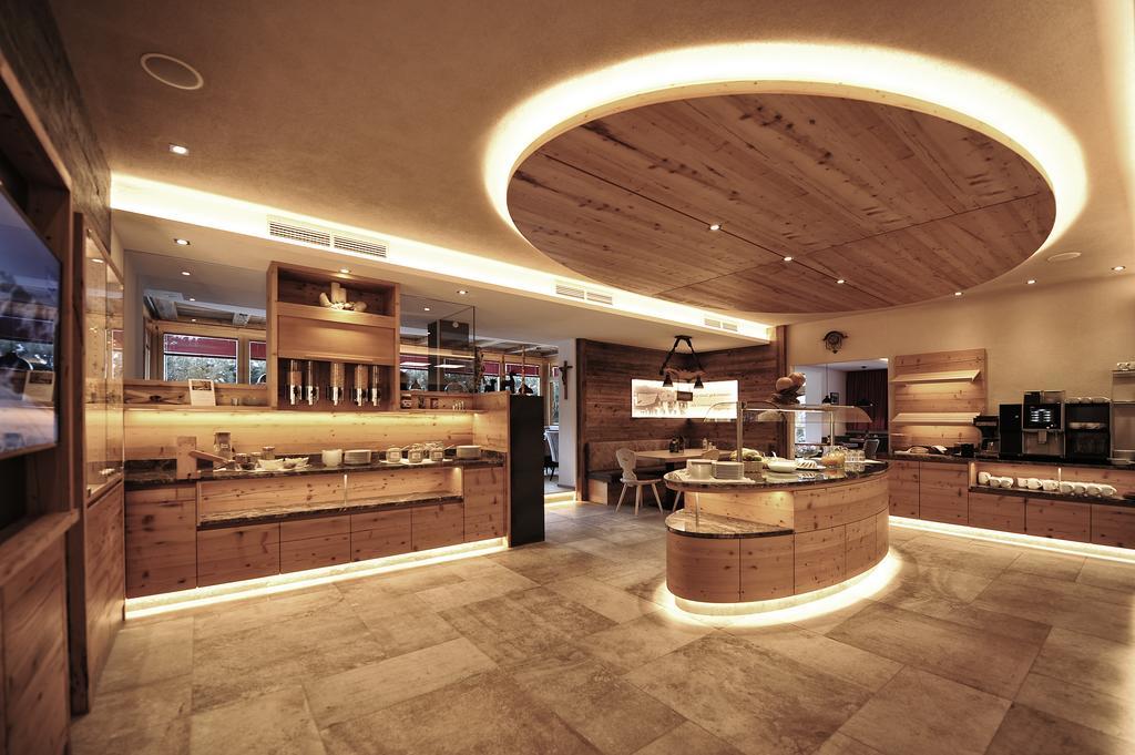 Hotel Garni Lamm Nauders Exterior photo