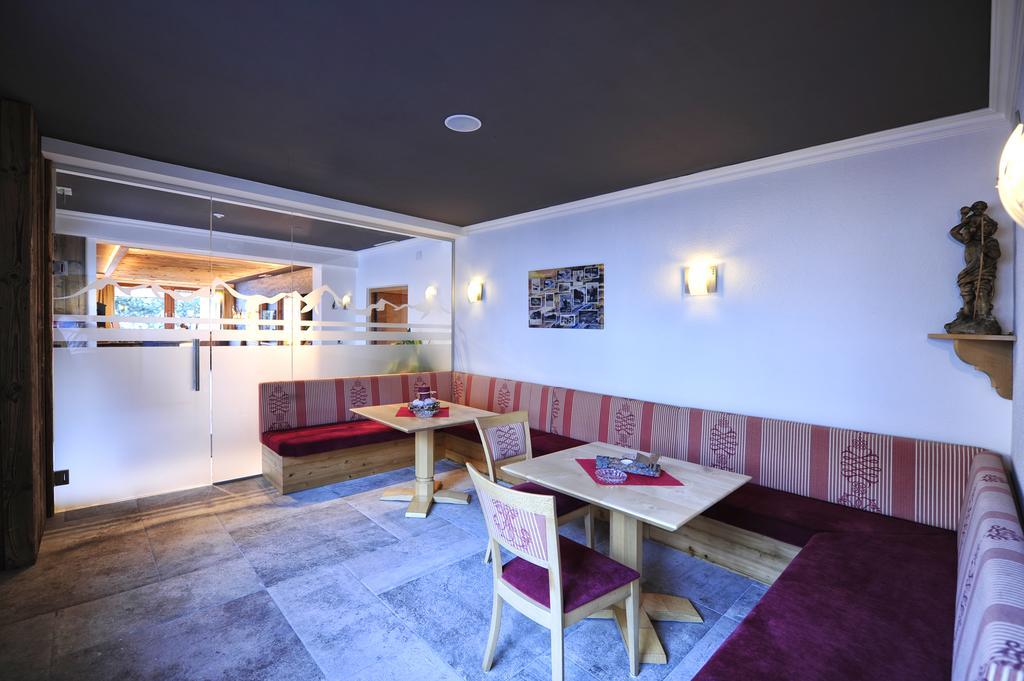 Hotel Garni Lamm Nauders Exterior photo