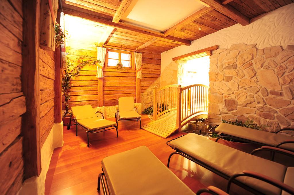 Hotel Garni Lamm Nauders Exterior photo