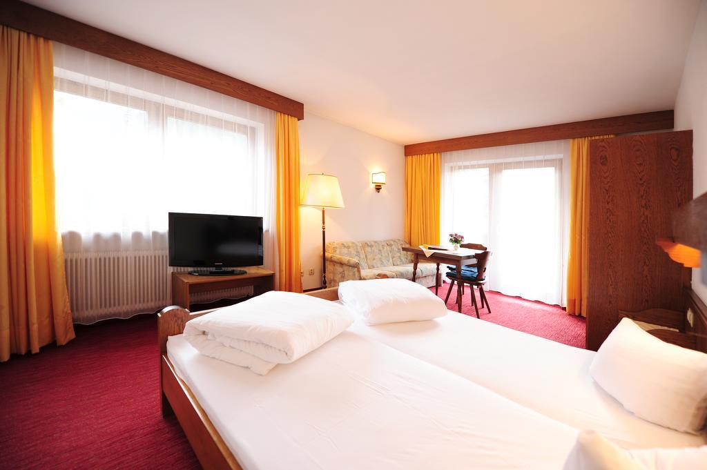 Hotel Garni Lamm Nauders Room photo